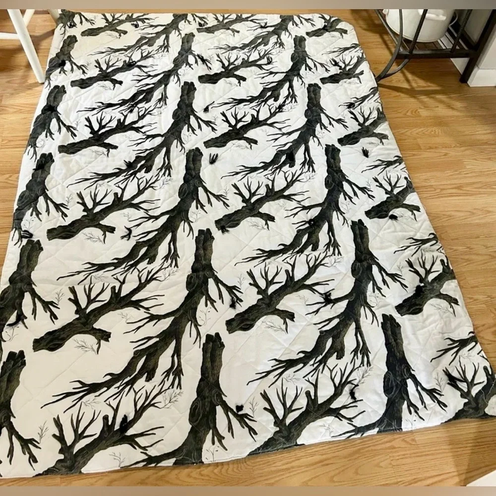 N/A throw blankets
